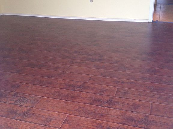 4th image of 517 W Lookout Dr APT 213