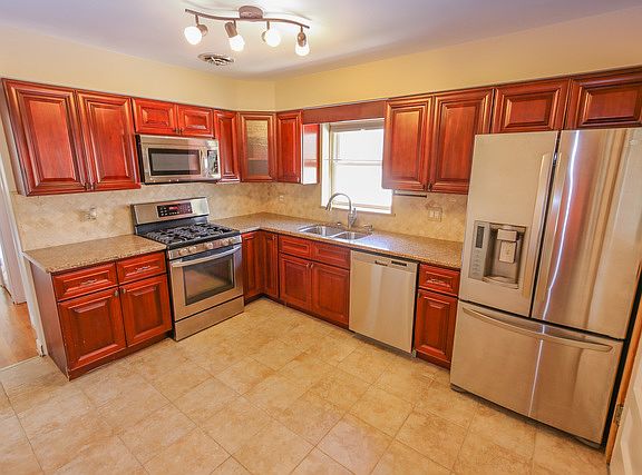 2nd image of 5845 N Elston Ave #2