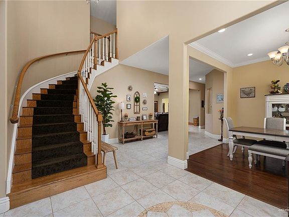 3rd image of 2809 Quail Ave