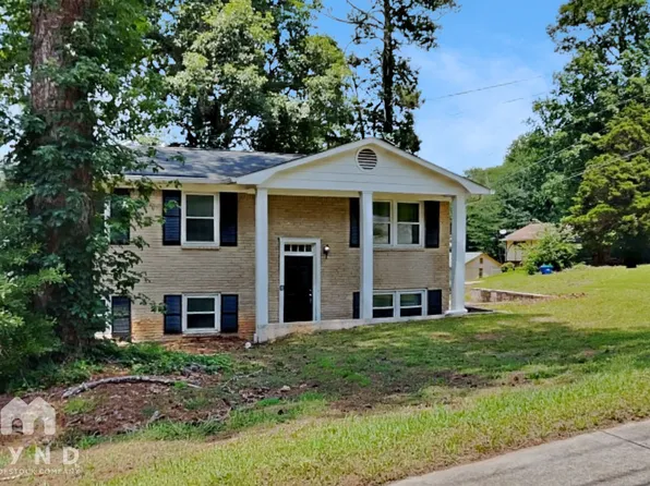2715 Carriage Ln, Atlanta, GA 30349