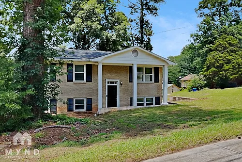 2715 Carriage Ln Photo 1