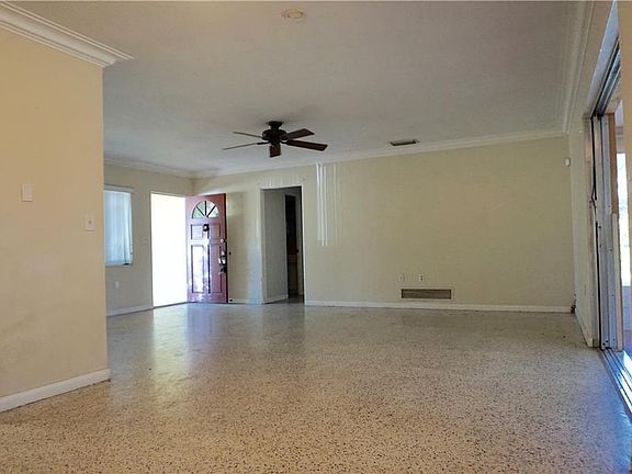 4th image of 2518 Wisteria St