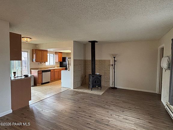 5th image of 3585 N Lynn Dr