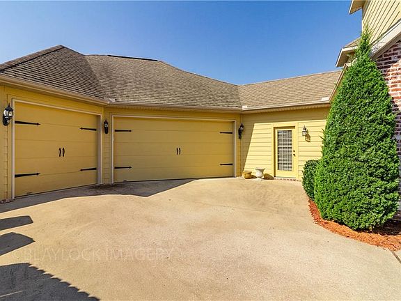 3rd image of 4302 W Willowbend Dr