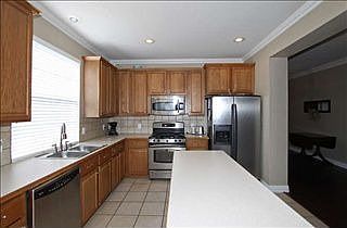 5th image of 6506 Lake Forest Ln