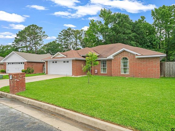 2nd image of 341 Frederick Cir