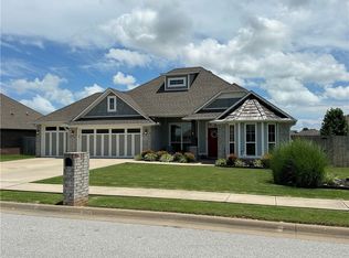 210 Adams St, Pea Ridge, AR 72751