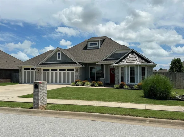 210 Adams St, Pea Ridge, AR 72751