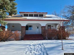 339 N 7th St, Douglas, WY 82633