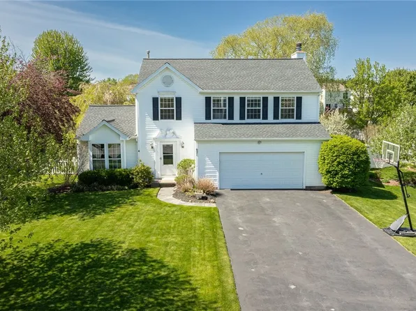 621 Beaver Crk, Macedon, NY 14502