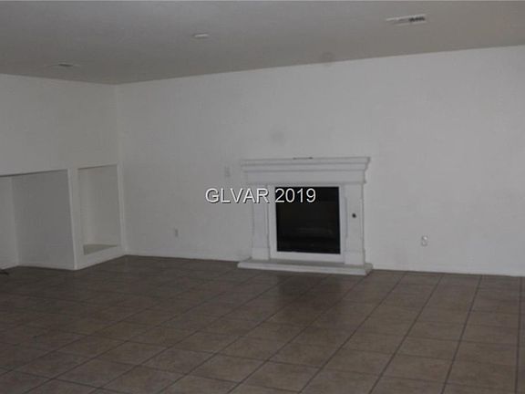 2nd image of 5352 La Quinta Hills St