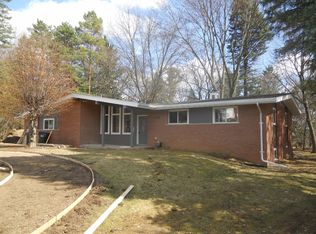 641 Longford Dr, Rochester Hills, MI 48309