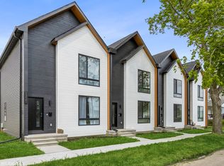 1721 D St SW #4, Cedar Rapids, IA 52404