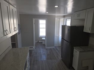 151 Ray St APT 3B, Manchester, NH 03104