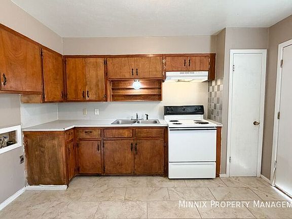 5th image of 718 W 4th St #B