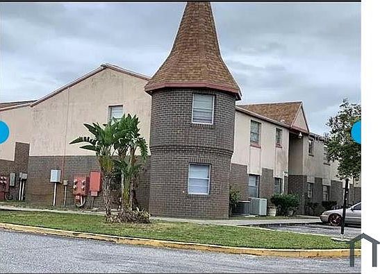 3rd image of 9011 Westchester Cir