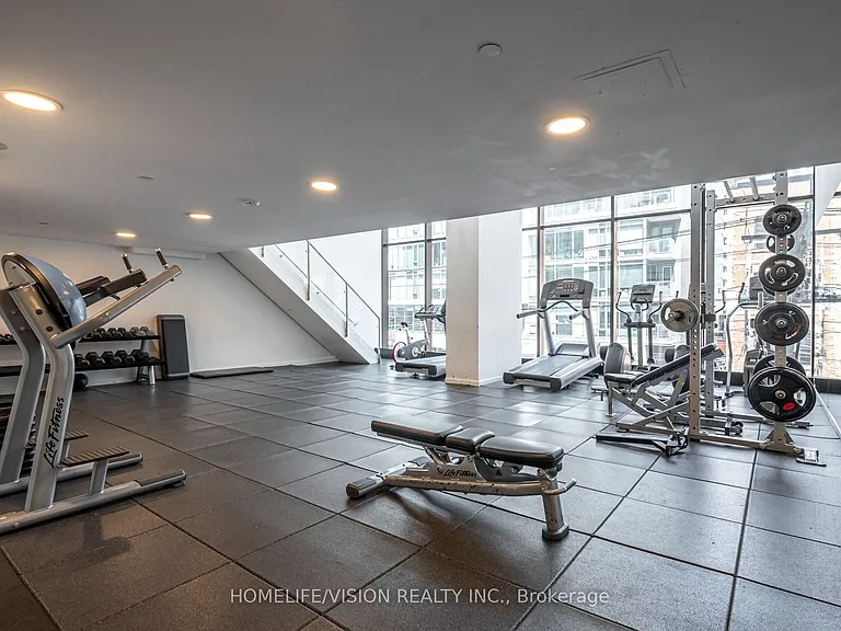 629 King St W #Penthouse 1415 — Photo 30