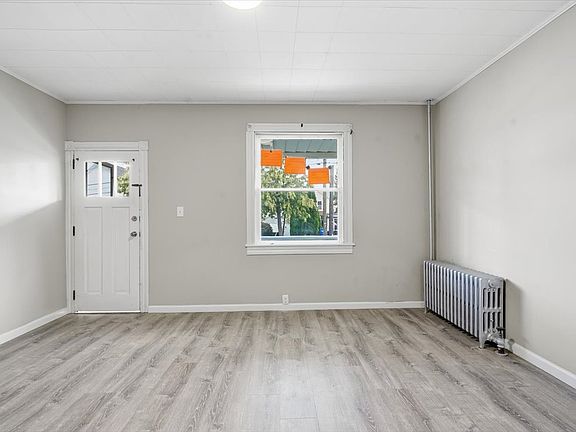 4th image of 258 E Union St #258