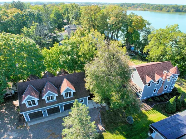 1818 South Beaumont AVENUE, Kansasville, WI 53139