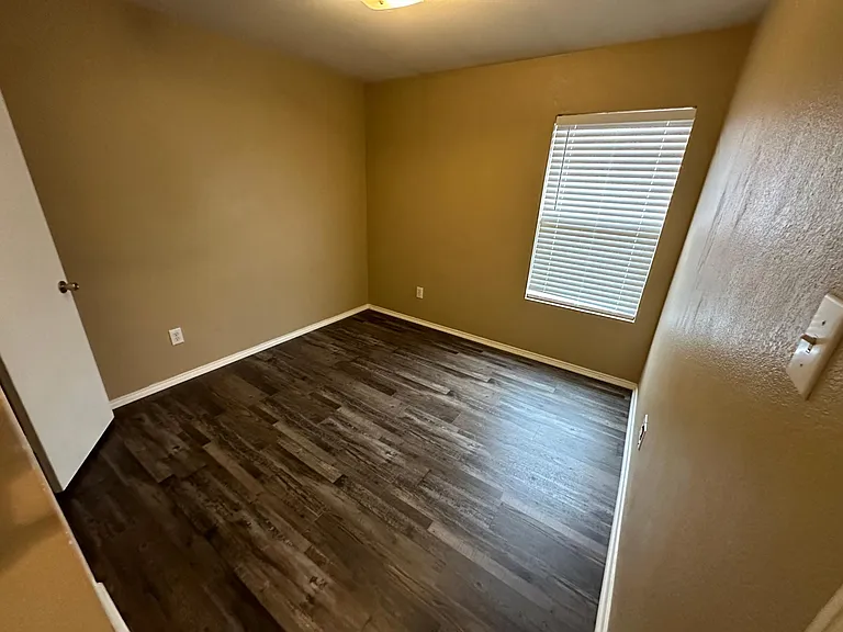 1341 Castle Ridge Rd — Photo 9
