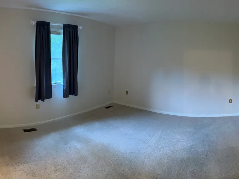 581 Running Bear Ct — Photo 12