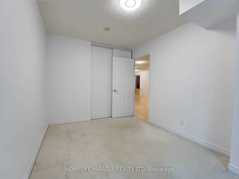30 Grand Trunk Cres #1509 — Photo 16