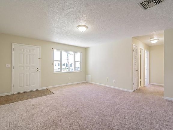 4th image of 10156 44th Way N