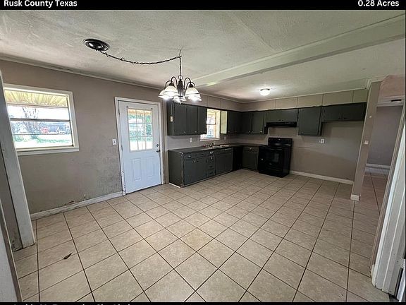5th image of 103 Lollar St
