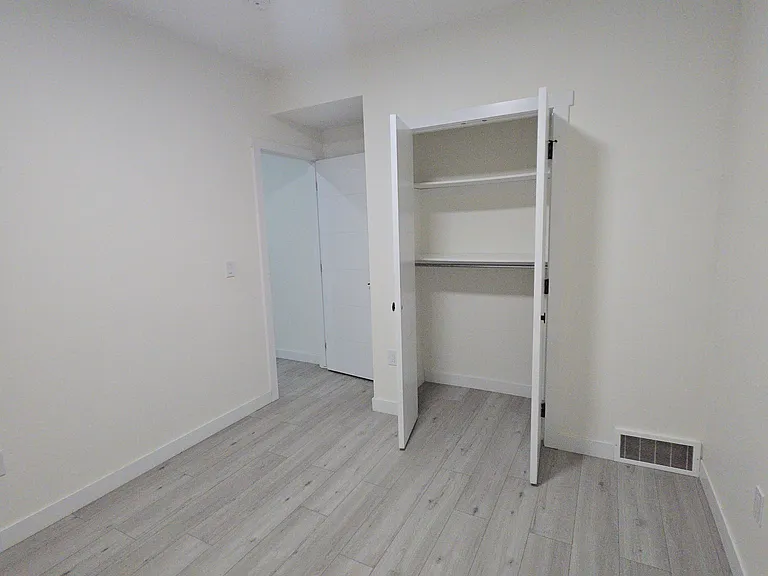 601 Corner Meadows Way NE #B — Photo 7