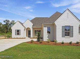 392 Aurora Cir, Canton, MS 39046