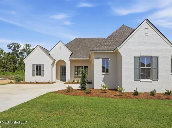 392 Aurora Cir, Canton, MS 39046