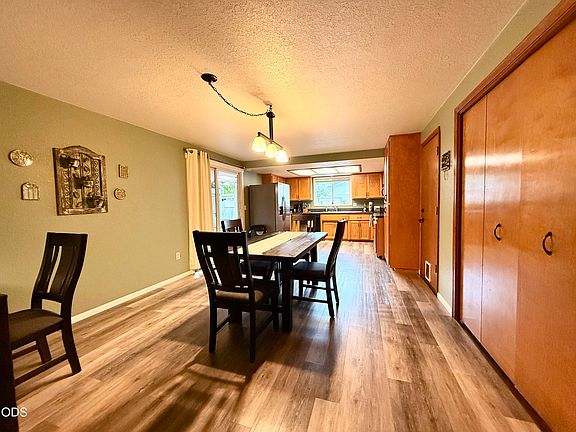 4th image of 1002 Angler Ln