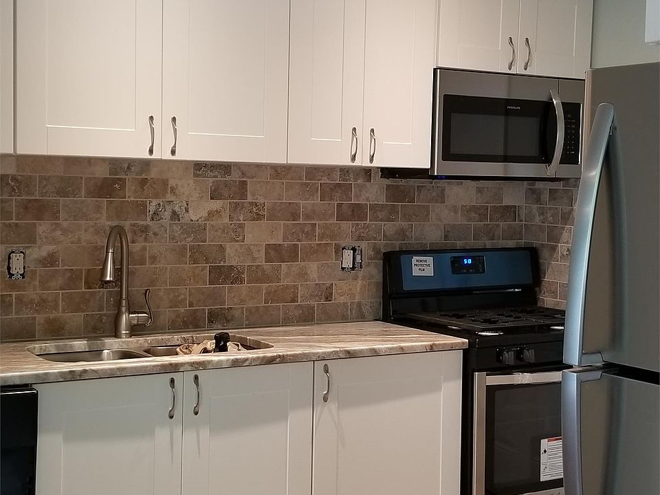 Modern upscale kitchen