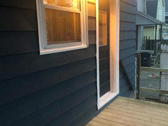 4th image of 1465 Winchester Ave