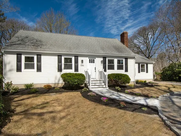 1066 Millstone Rd, Brewster, MA 02631