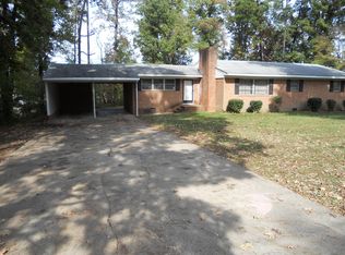 1415 Cedrow Dr, High Point, NC 27260