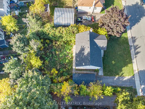 436 Blake Blvd, Ottawa, ON K1K 1B1