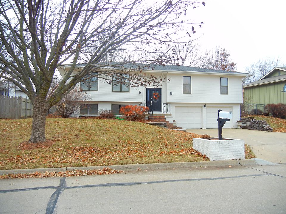 1st image of 3419 Woods Dr
