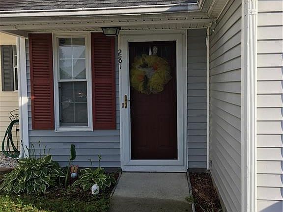 2nd image of 281 Wexford Dr W