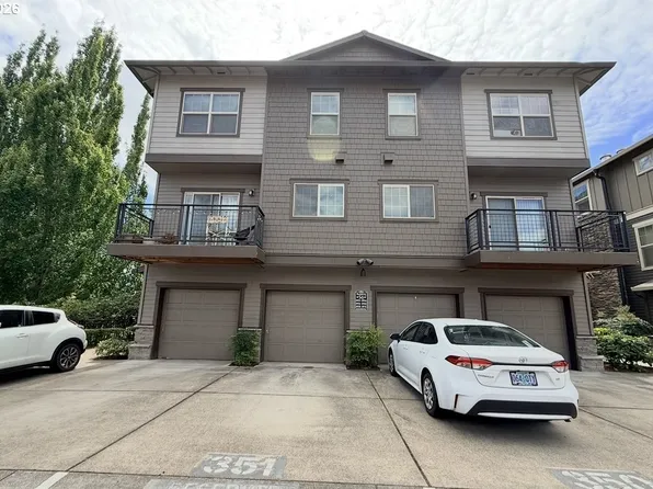 8902 NE Brentford Way, Hillsboro, OR 97006