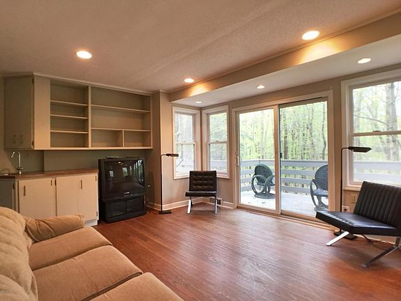 4th image of 508 Lakeshore Dr