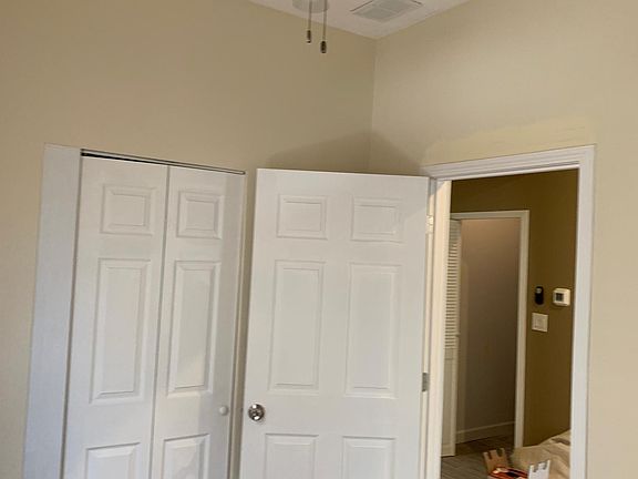 5th image of 2831 S Lawndale Ave #2