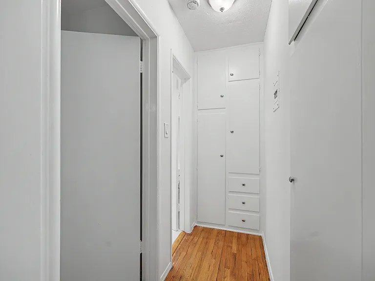 1037 N Curson Ave #2 — Photo 25