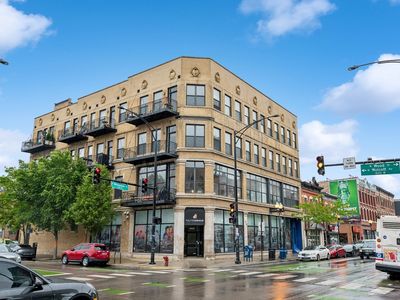 1400 N Milwaukee Ave APT 302, Chicago, IL, 60622