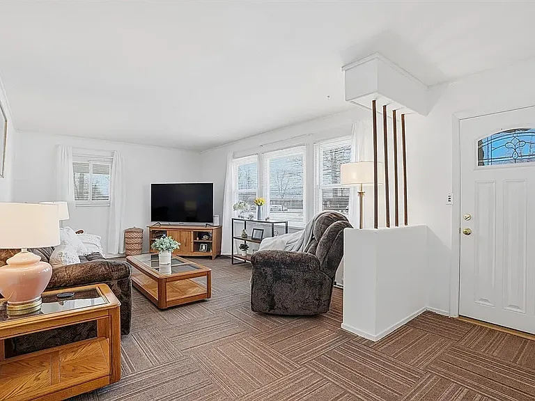 25 Lyman St — Photo 22