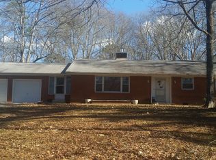 529 Norwood Dr, Oliver Springs, TN 37840