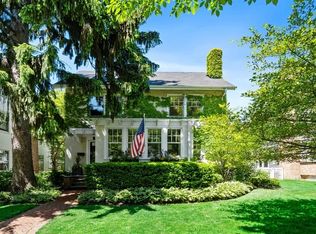 1079 Elm St, Winnetka, IL 60093