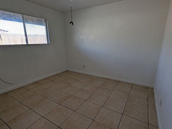 5th image of 204 S F St APT 3