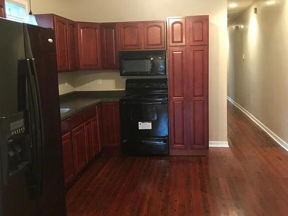 4th image of 4214 Ulloa St