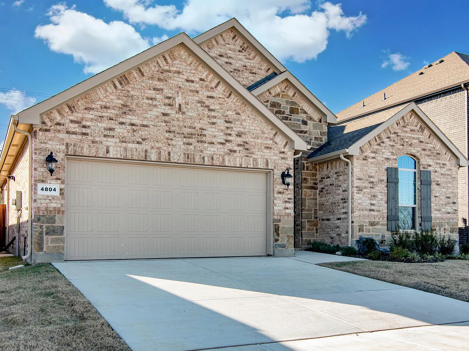4 bed, 1808 sqft, $2,998 — Photo 3